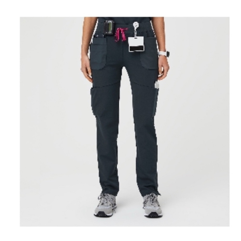 Figs Women's Dark Harbor Mundri -
Slim Scrub Pants - size small in regular
